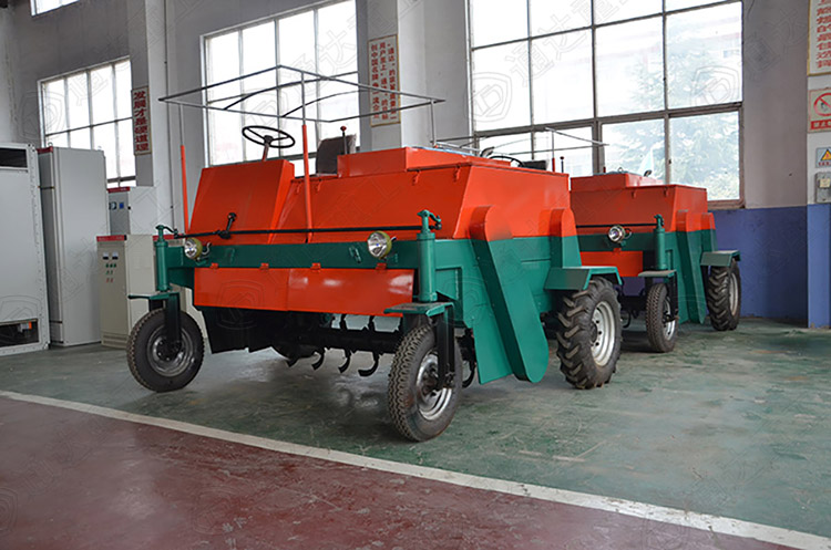 自走式翻拋機(jī)是如何進(jìn)行翻拋的?