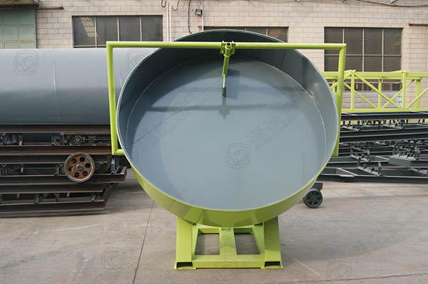 顆粒有機(jī)肥生產(chǎn)設(shè)備中選哪種造粒機(jī)造粒效果好?