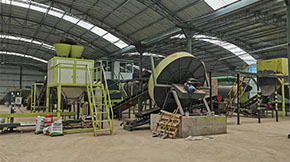 牛糞從發(fā)酵到造粒的全部流程